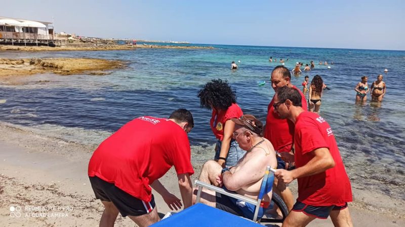Sunrise Onlus realizza la fisioterapia a mare per le persone con sclerosi multipla